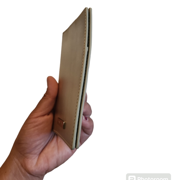 New DANIER passport cover /unisex - Picture 3 of 6